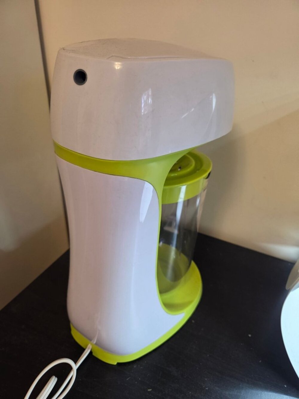 West Bend Iced Tea Maker 68305T & Pitcher Removable Filter Basket 2.75 Quart - Picture 7 of 8